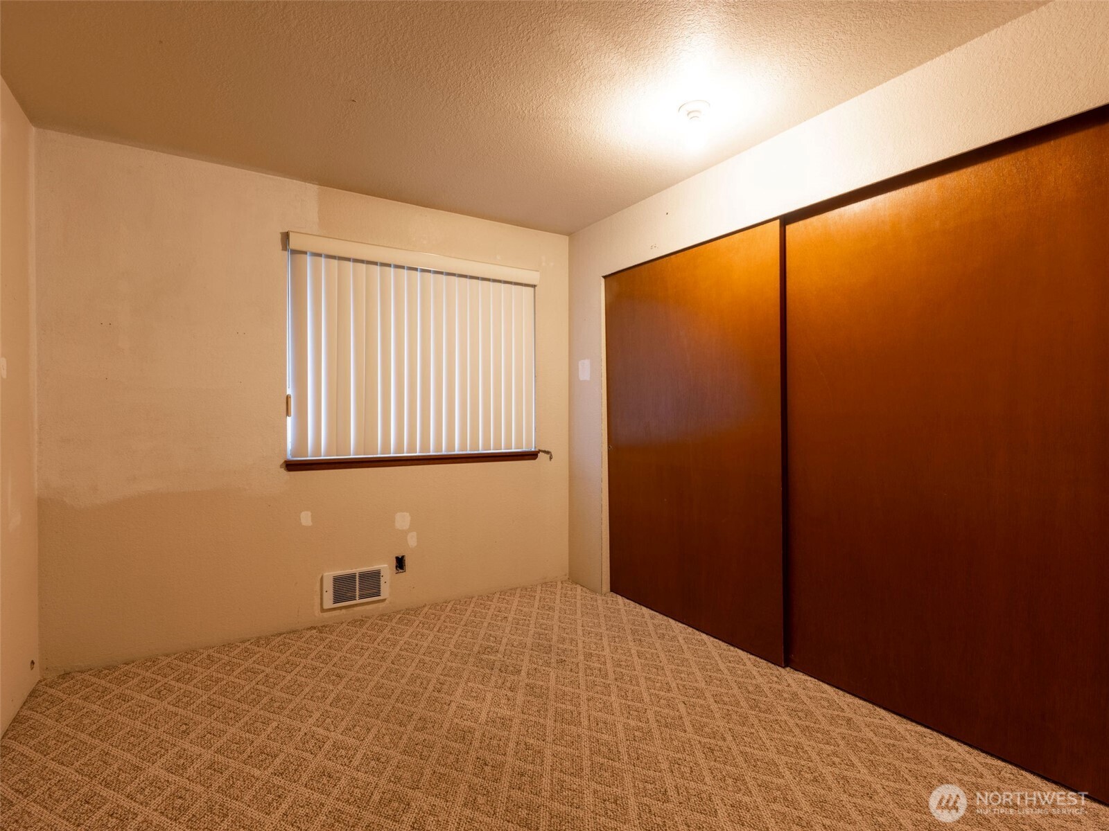 928 N 98th Street Property Photo 8