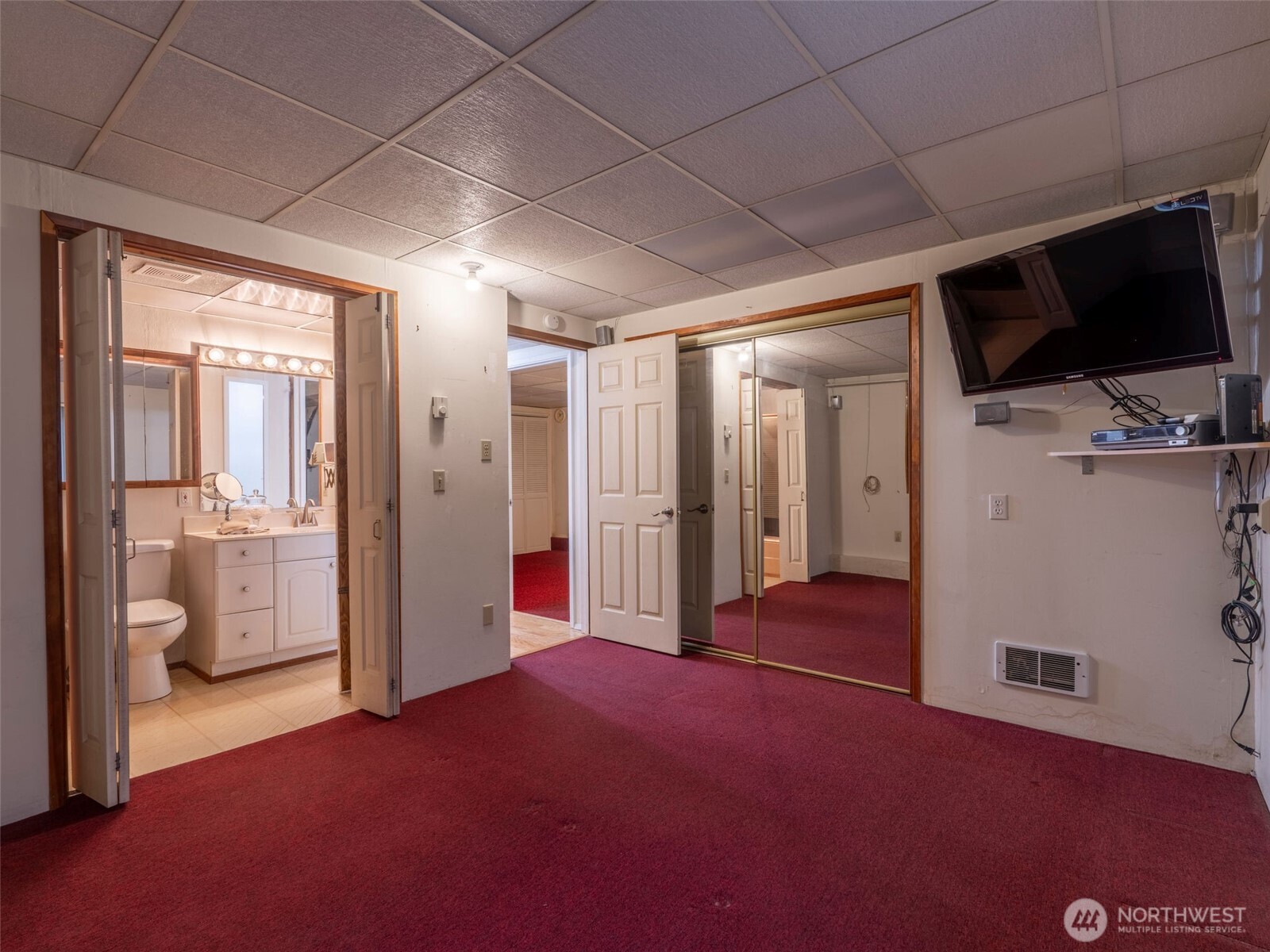 928 N 98th Street Property Photo 14