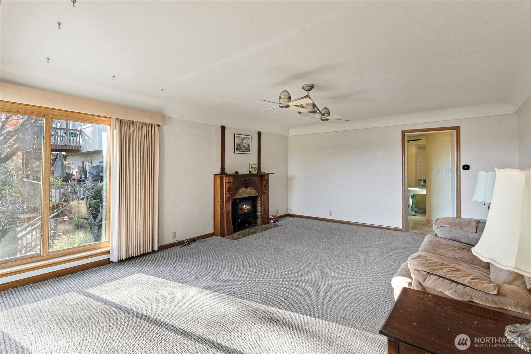 410 S Charleston Avenue Property Photo 6
