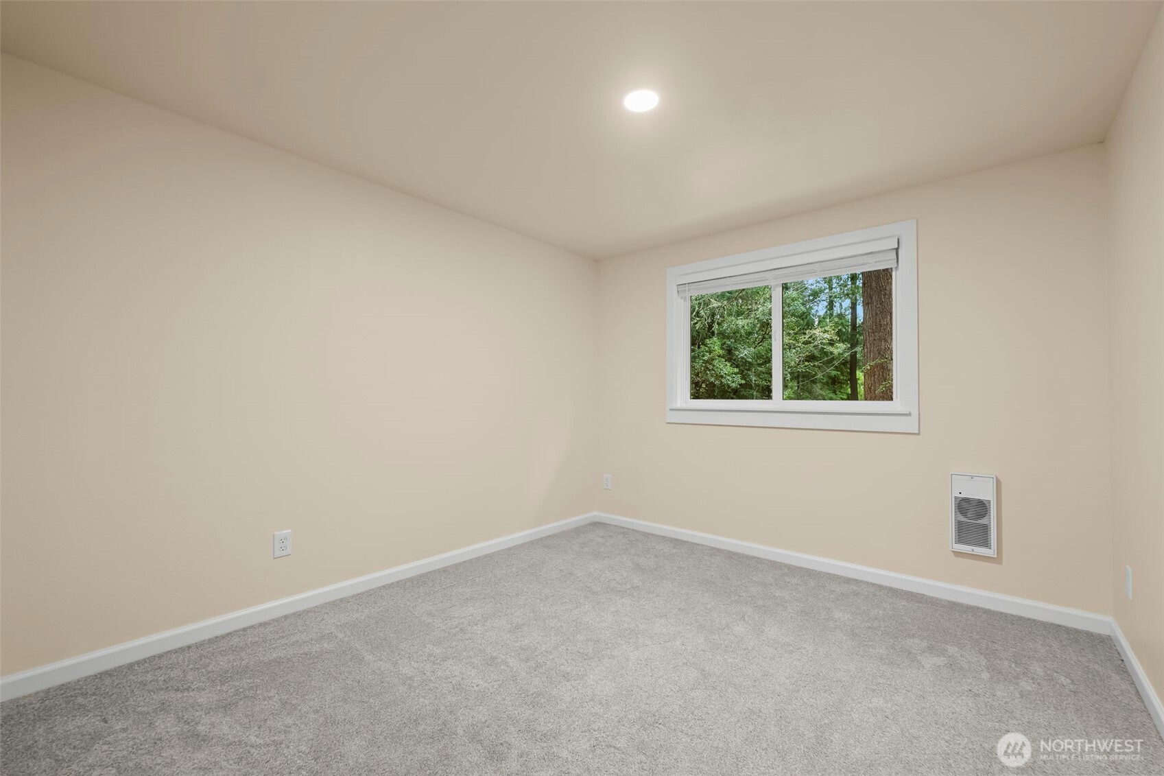 1037 9th Avenue Property Photo 26
