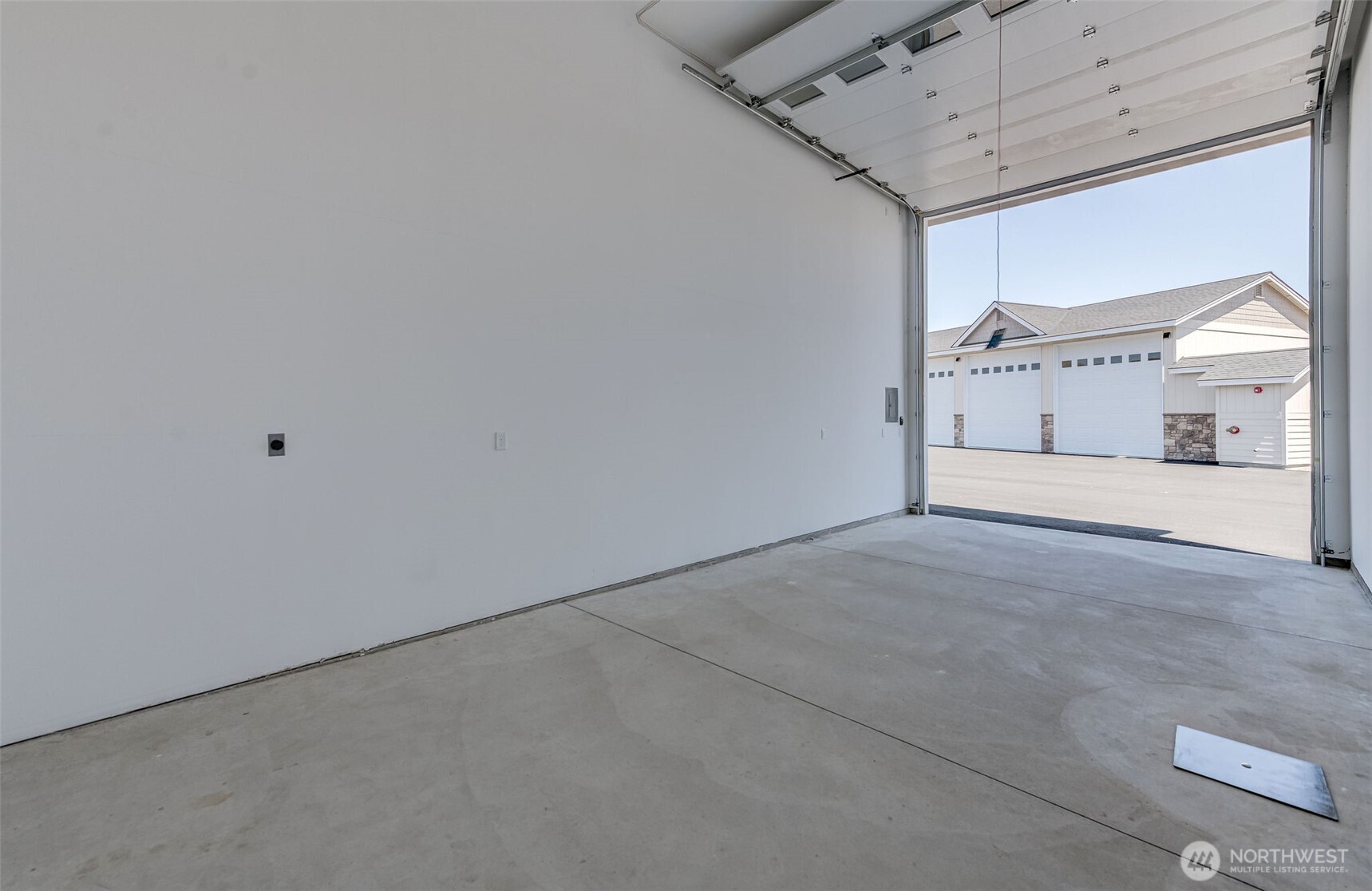 9967 W8 Road G-40 Property Photo 11