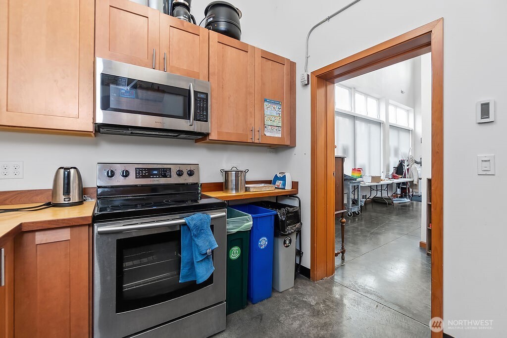 1322 S Bayview Property Photo 18