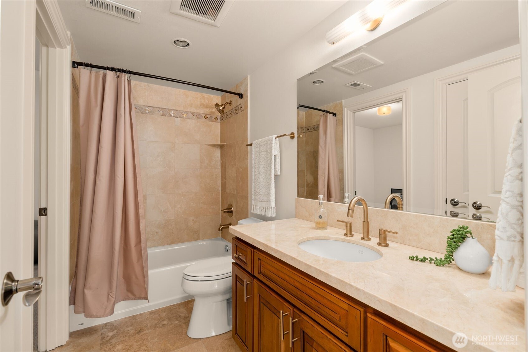 410 8th Avenue Property Photo 34