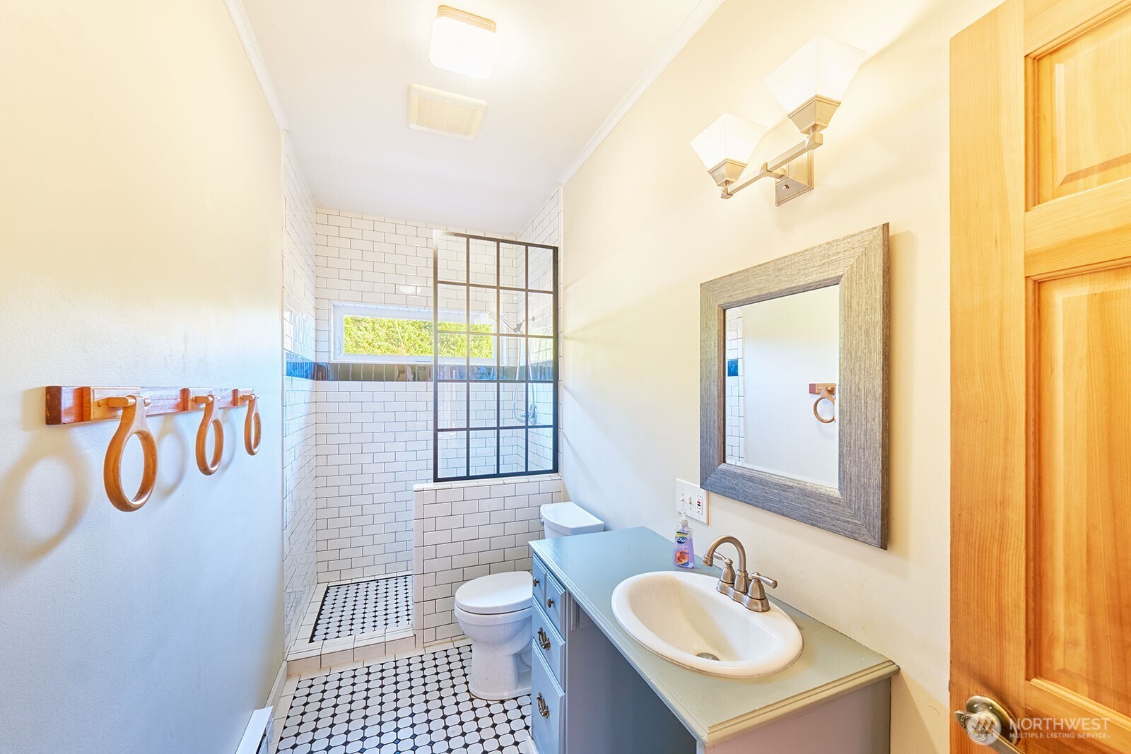 2147 Klahanee Drive Property Photo 20