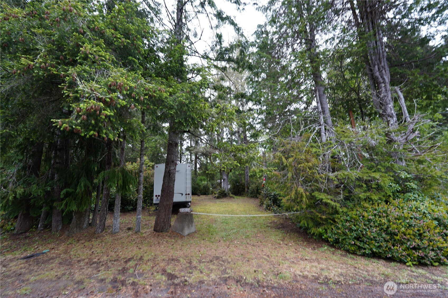 2001 323rd Place Property Photo 4