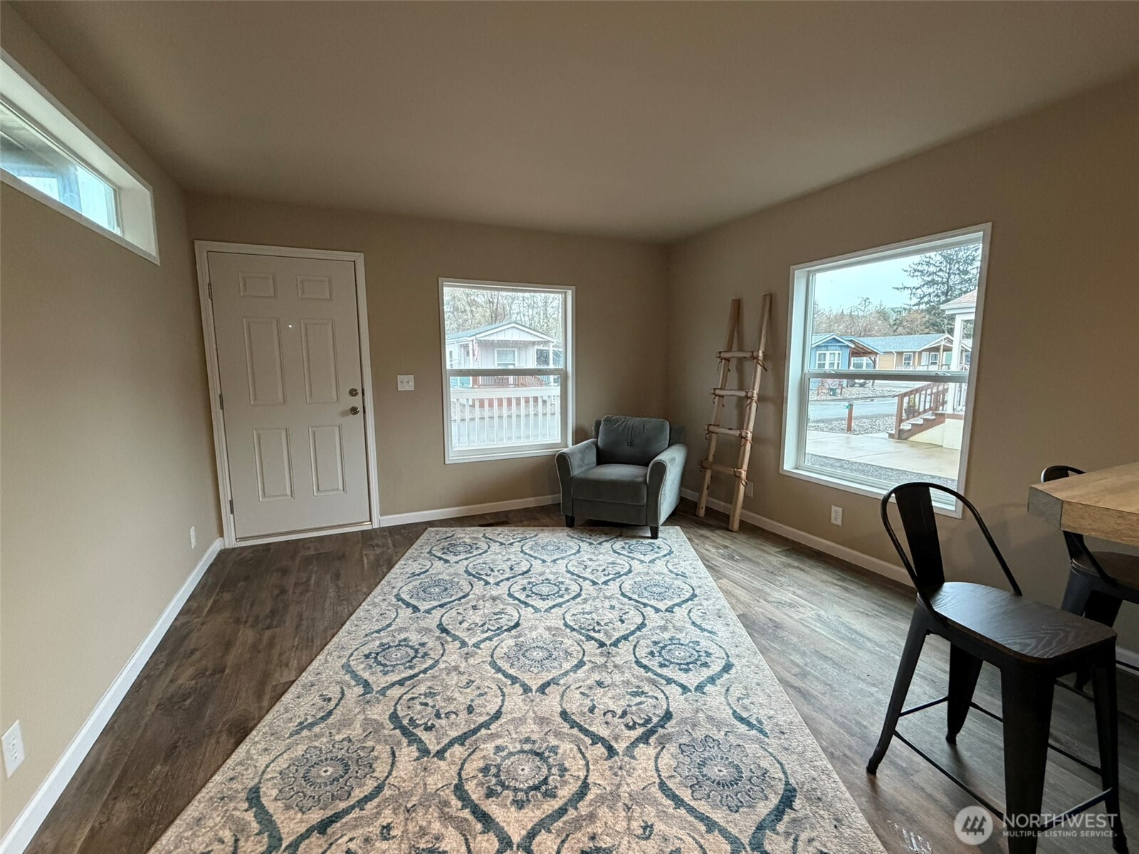 2010 Broadway Avenue 41 Property Photo 10
