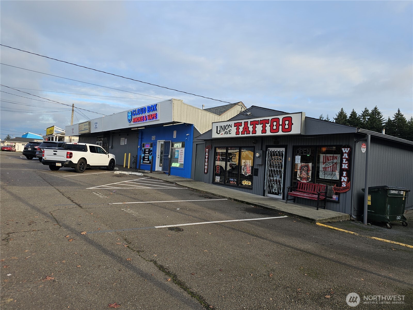 15101 Union Avenue Property Photo 1