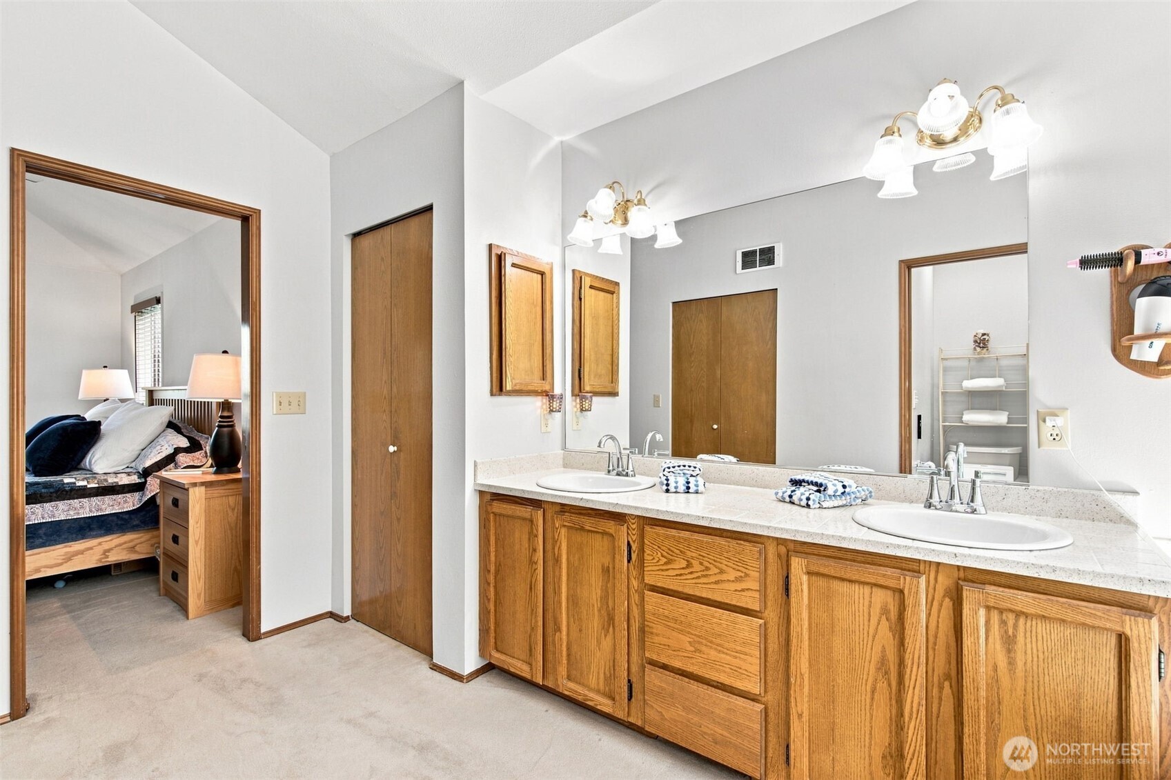 6494 Windward Place Property Photo 29