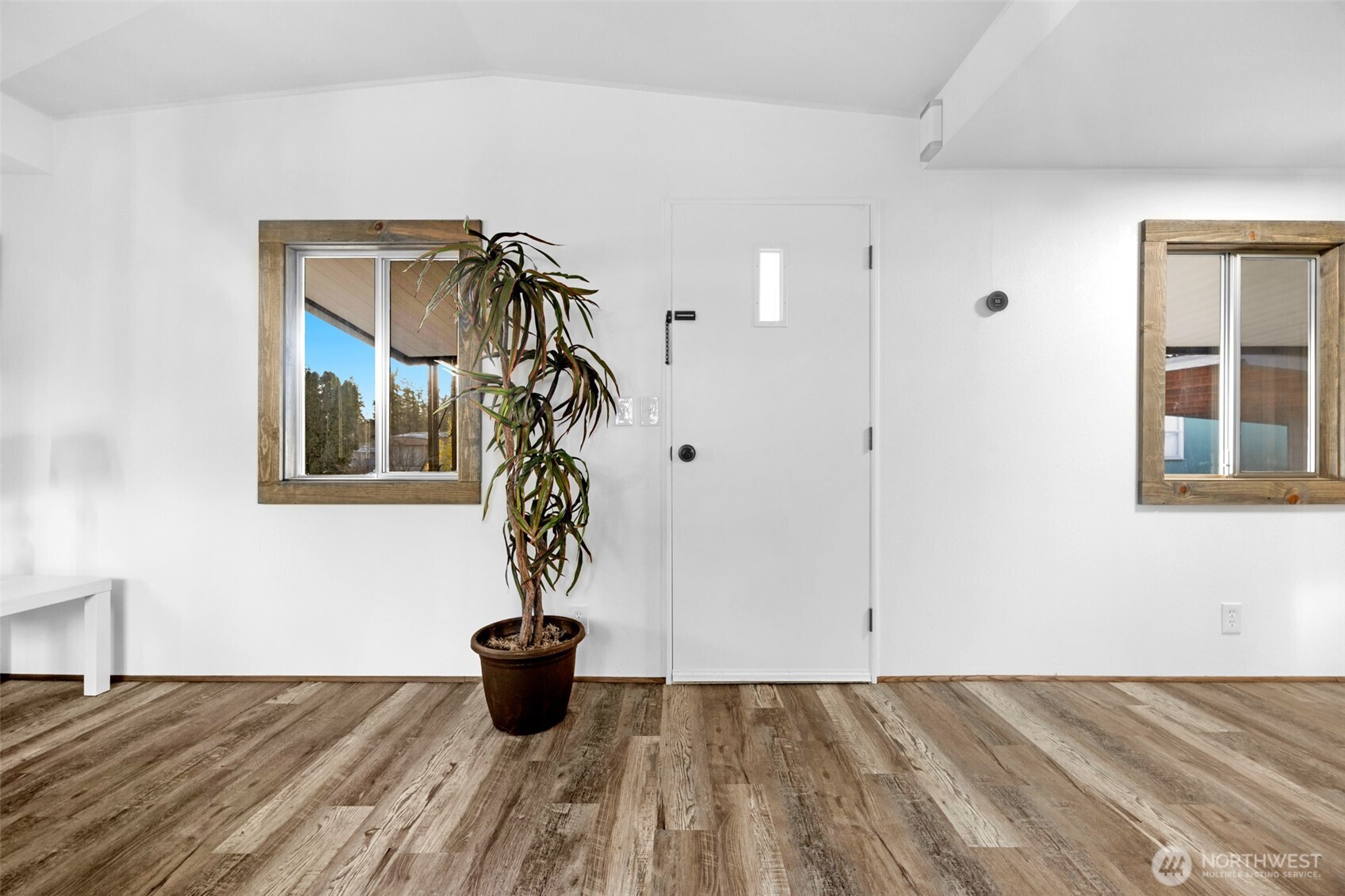 14322 Admiralty Way 8 Property Photo 10