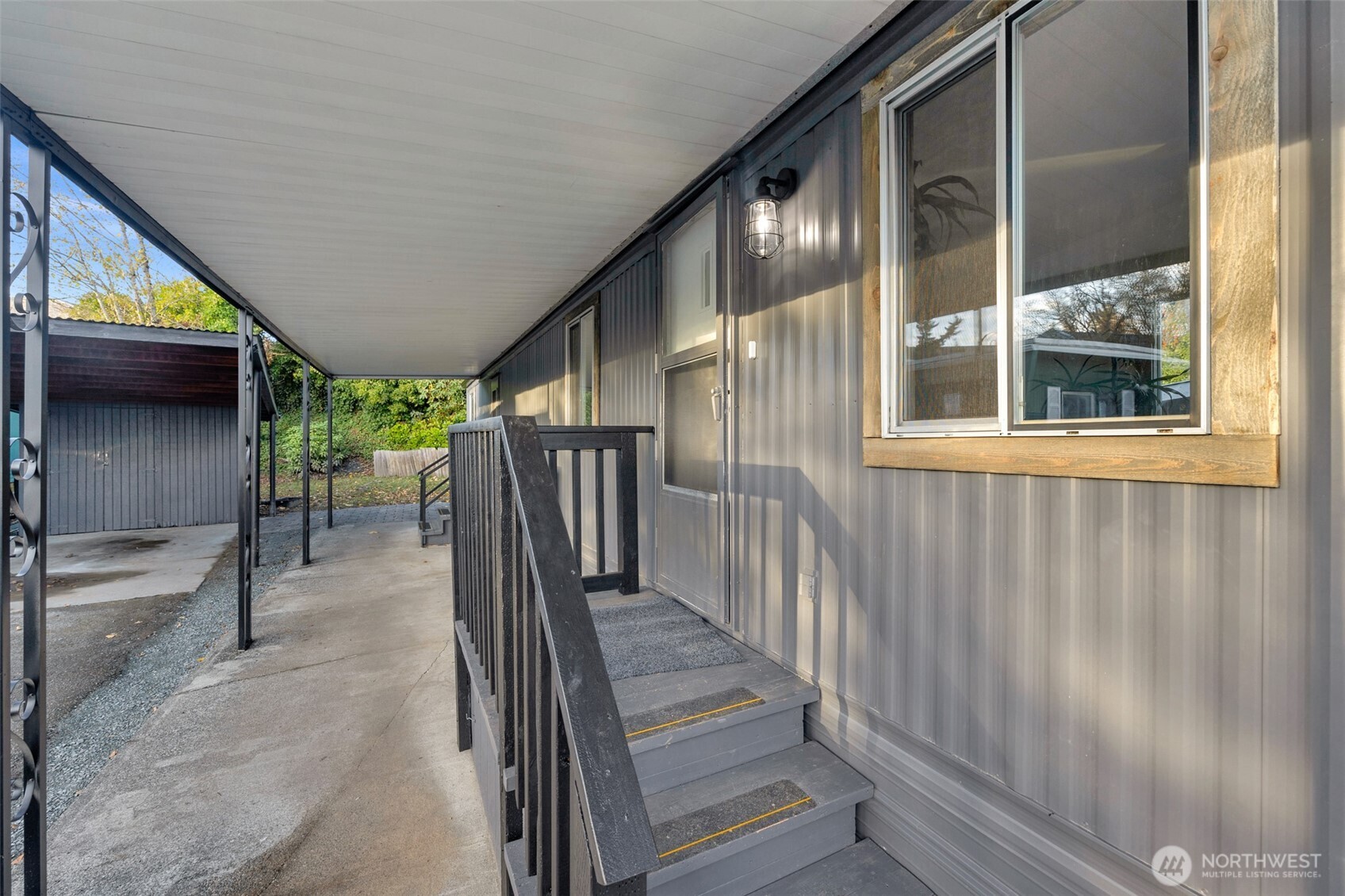 14322 Admiralty Way 8 Property Photo 17