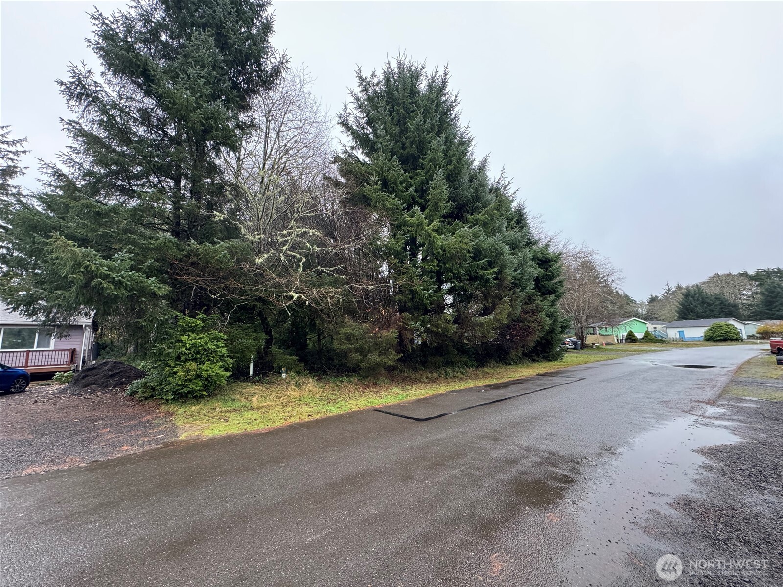 682 Copalis Avenue Property Photo 2