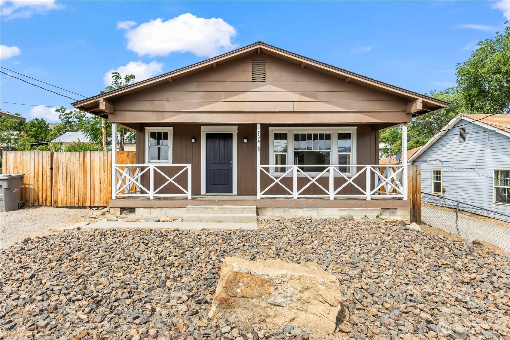 724 S Chelan Avenue Property Photo 1