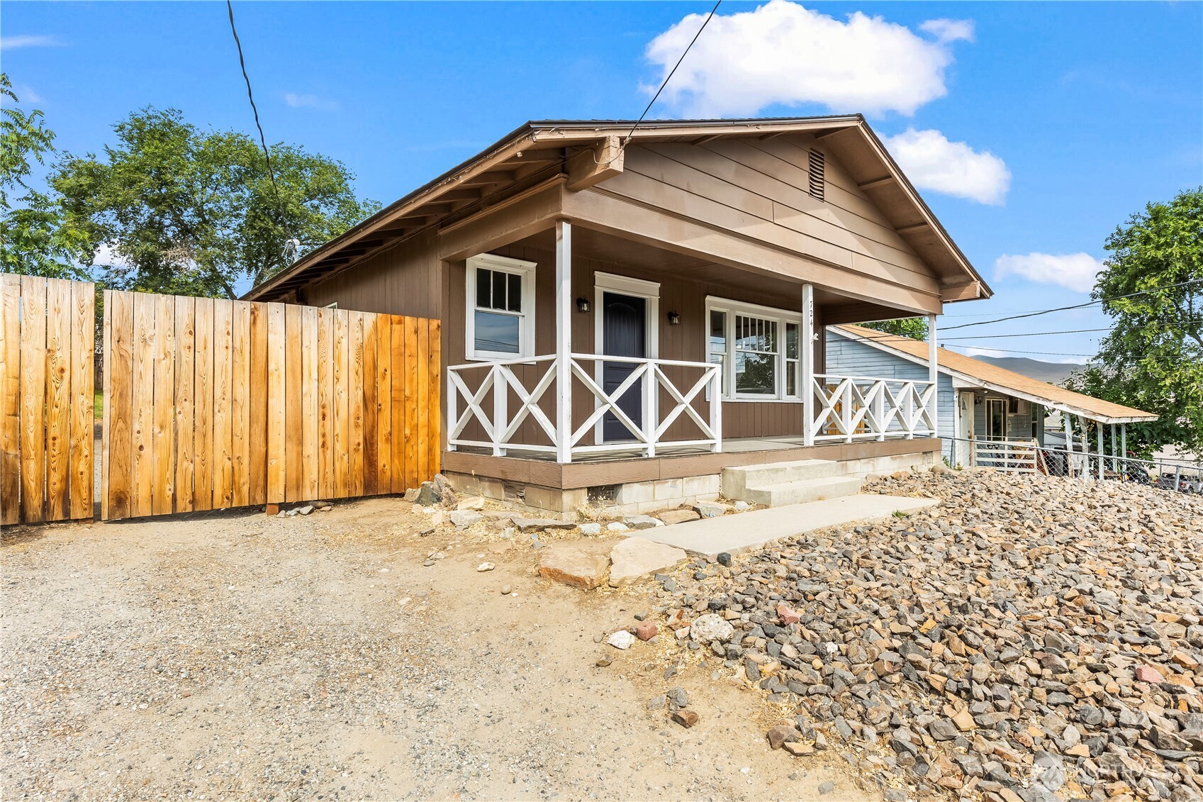724 S Chelan Avenue Property Photo 25