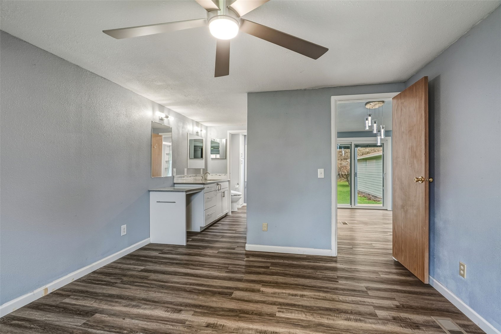 114 6th St W Property Photo 17