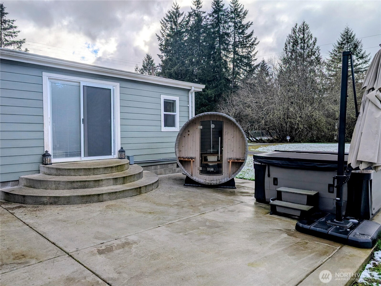 114 6th St W Property Photo 30