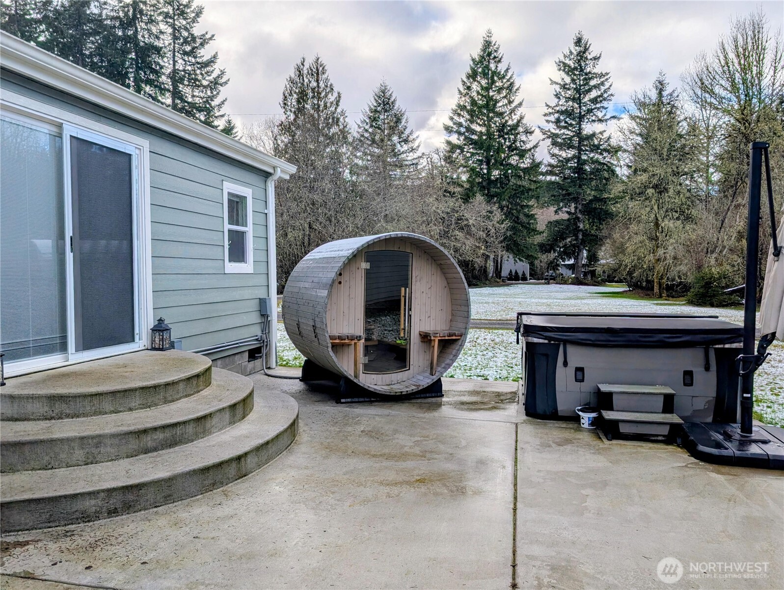 114 6th St W Property Photo 31