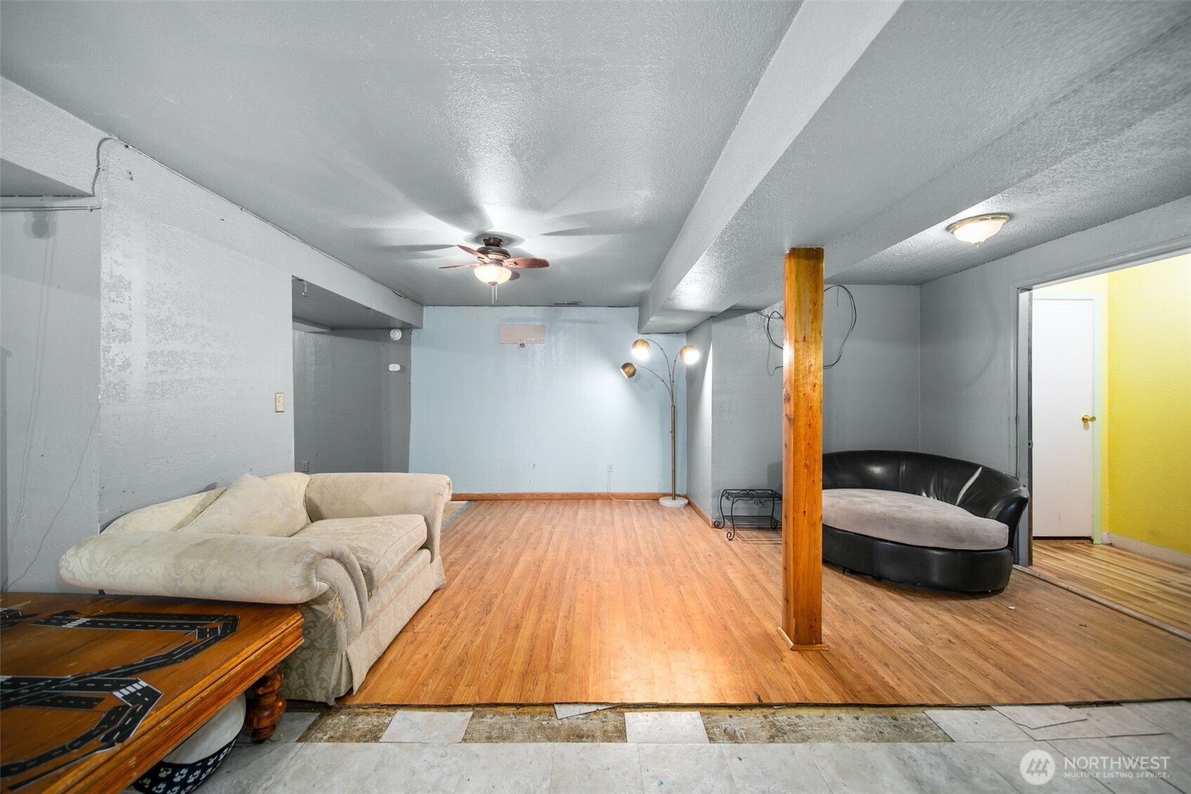 325 N Kansas Avenue Property Photo 6