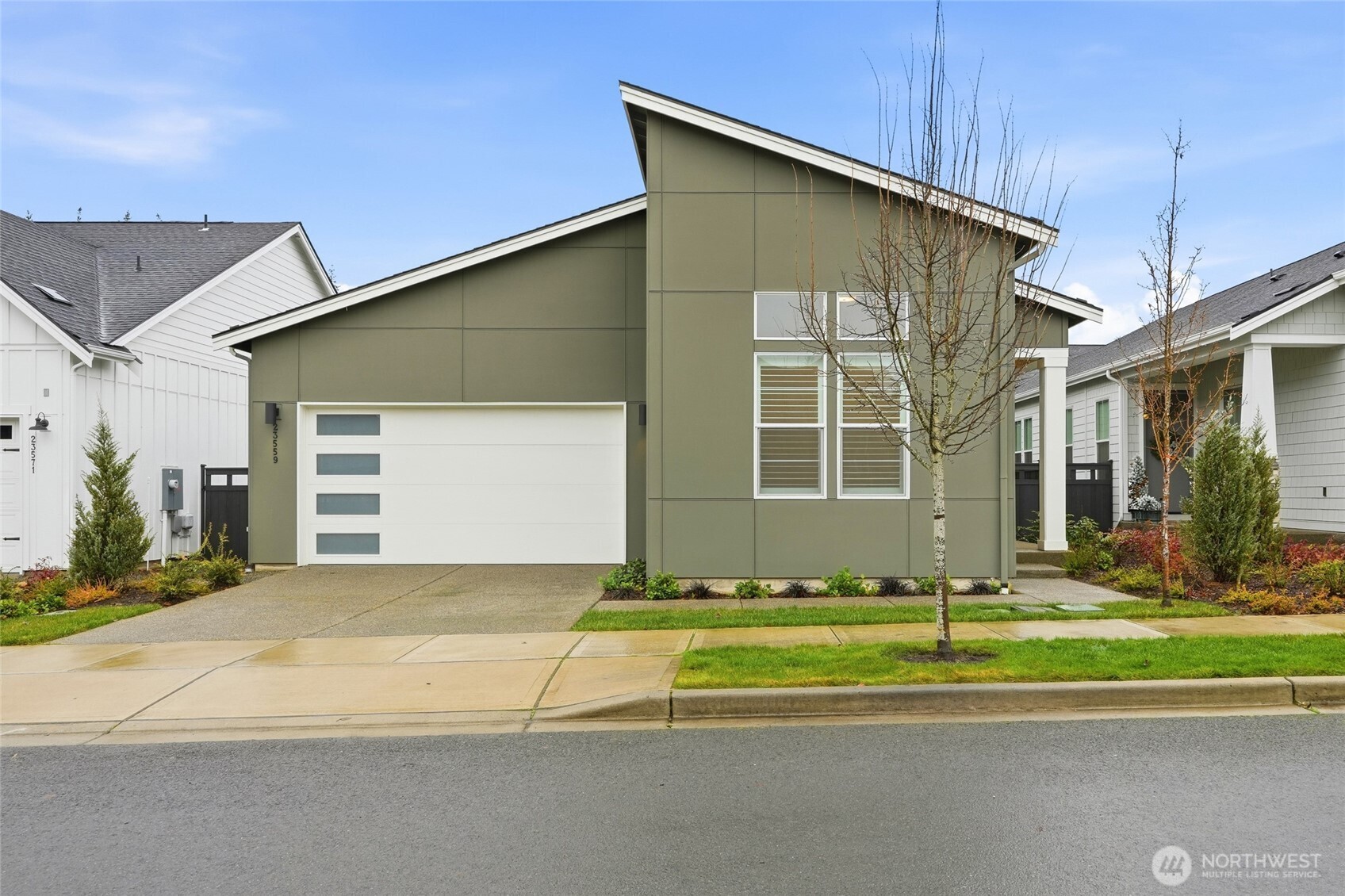 23559 Se Wisteria Street Property Photo 3
