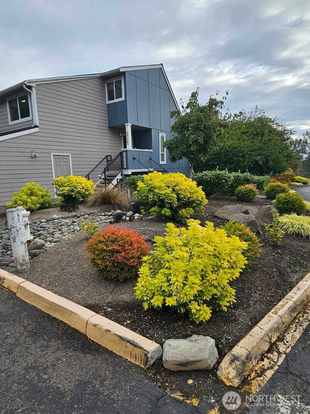 24758 45th Place Property Photo 2