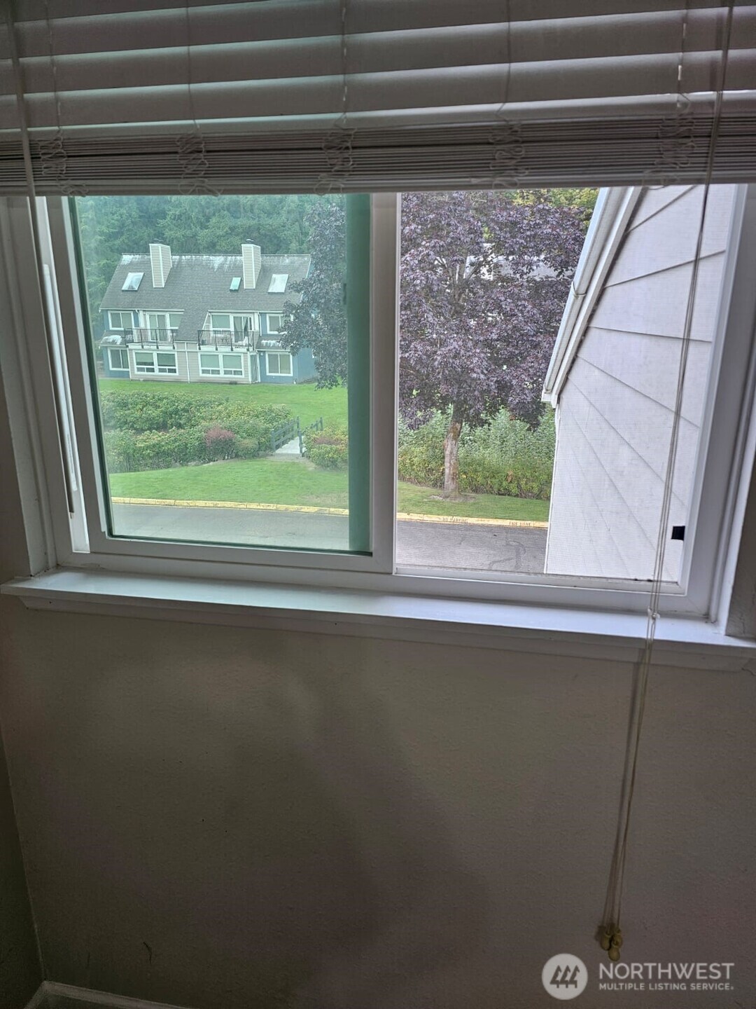 24758 45th Place Property Photo 12