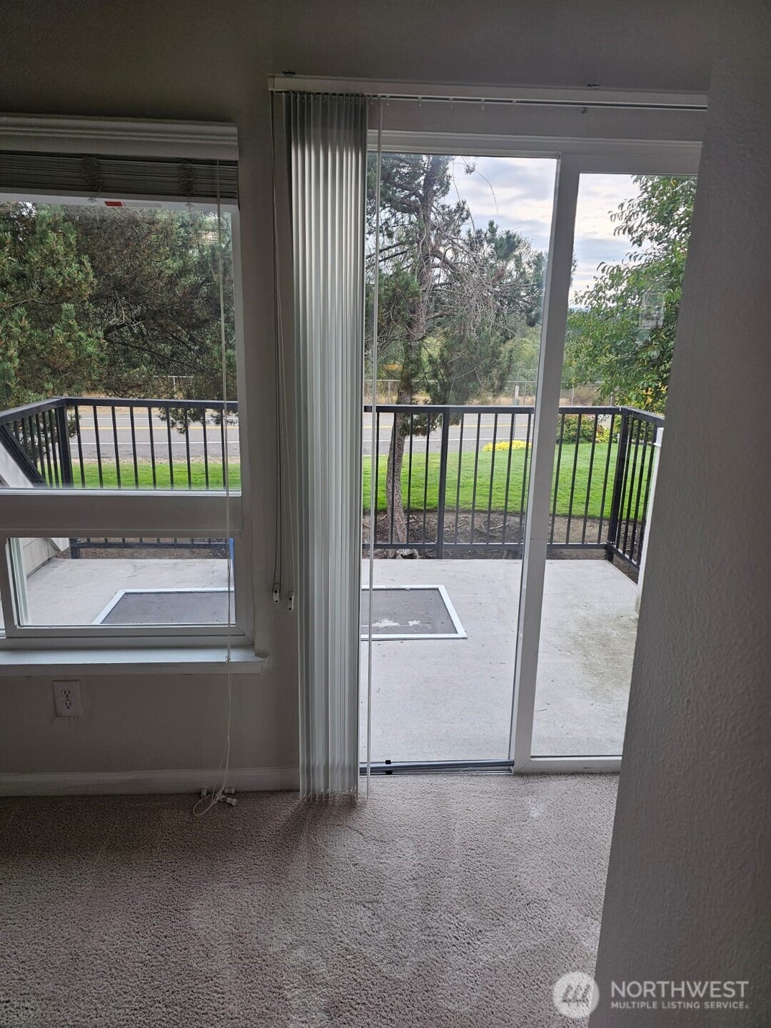 24758 45th Place Property Photo 16