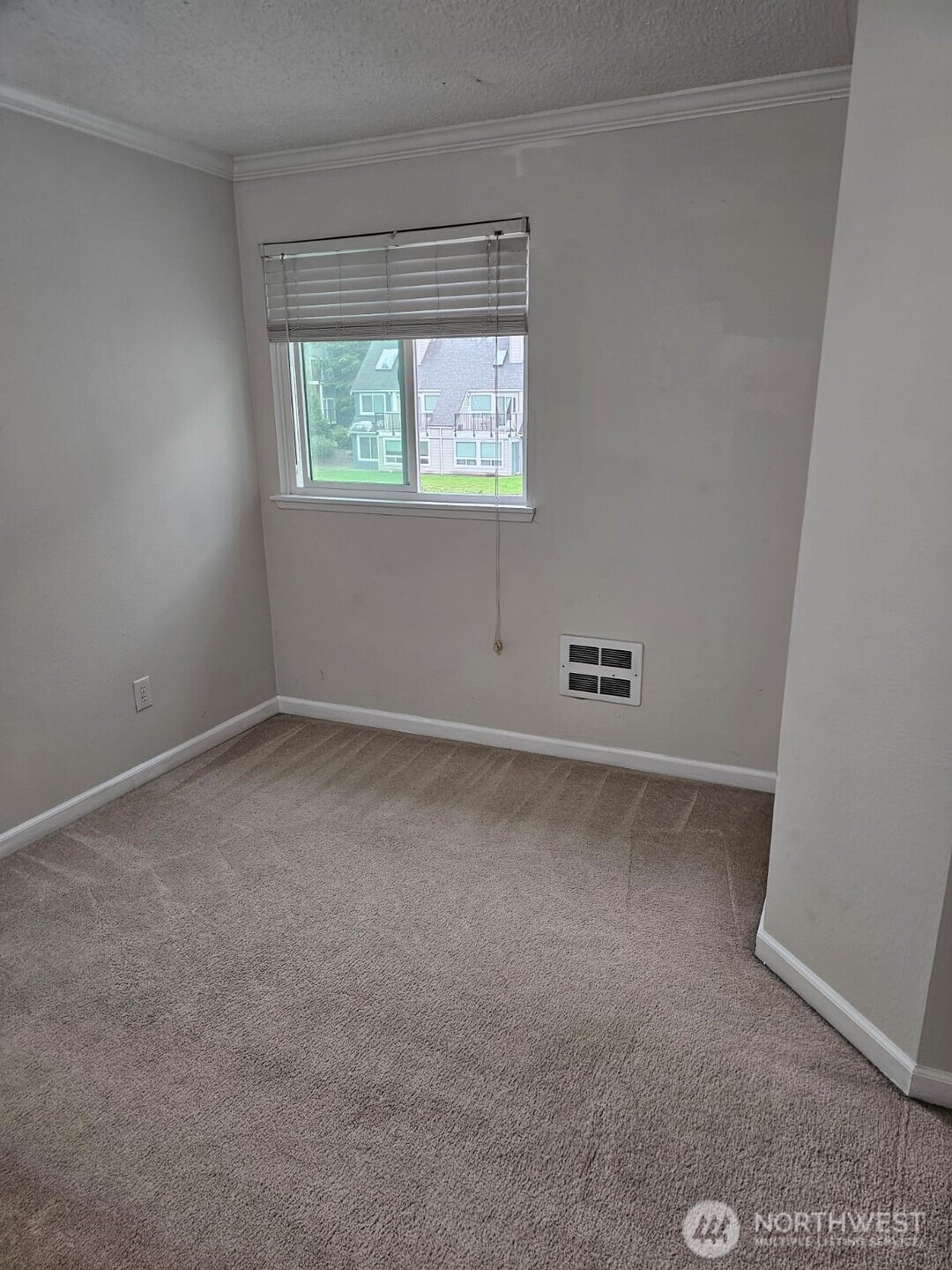 24758 45th Place Property Photo 21