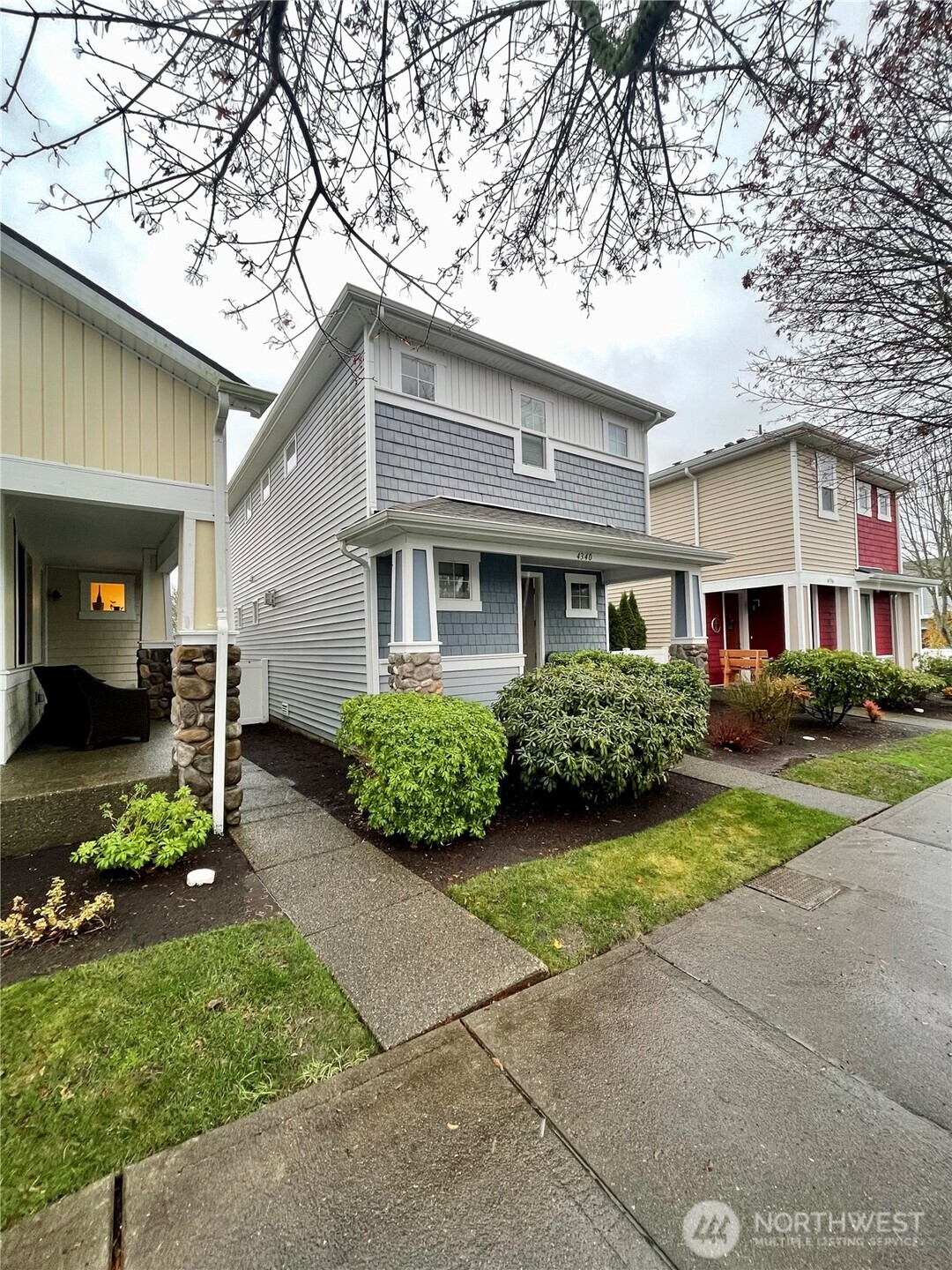 4340 Edgewater Boulevard Property Photo 3
