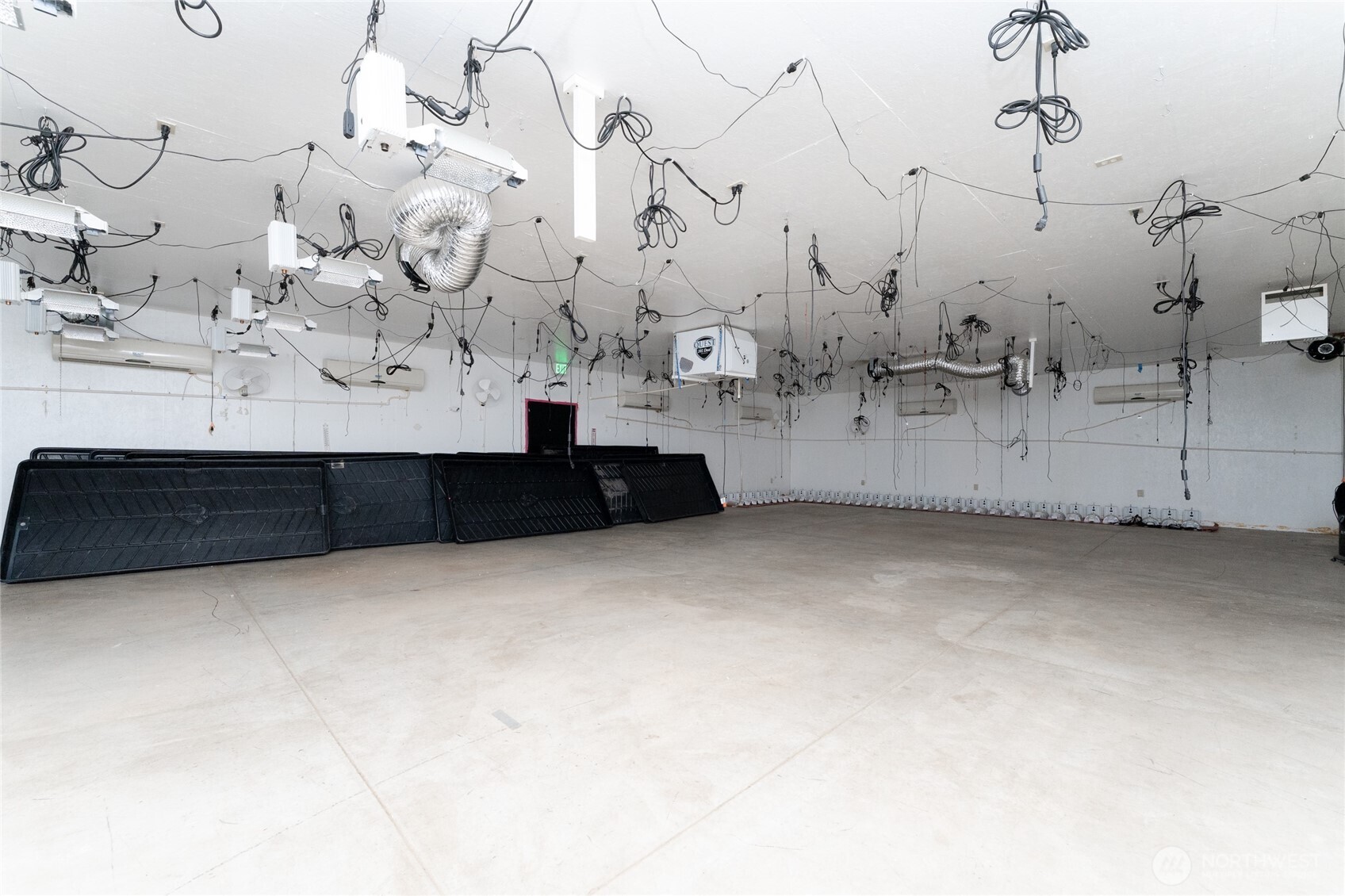 2460314 Property Photo 12