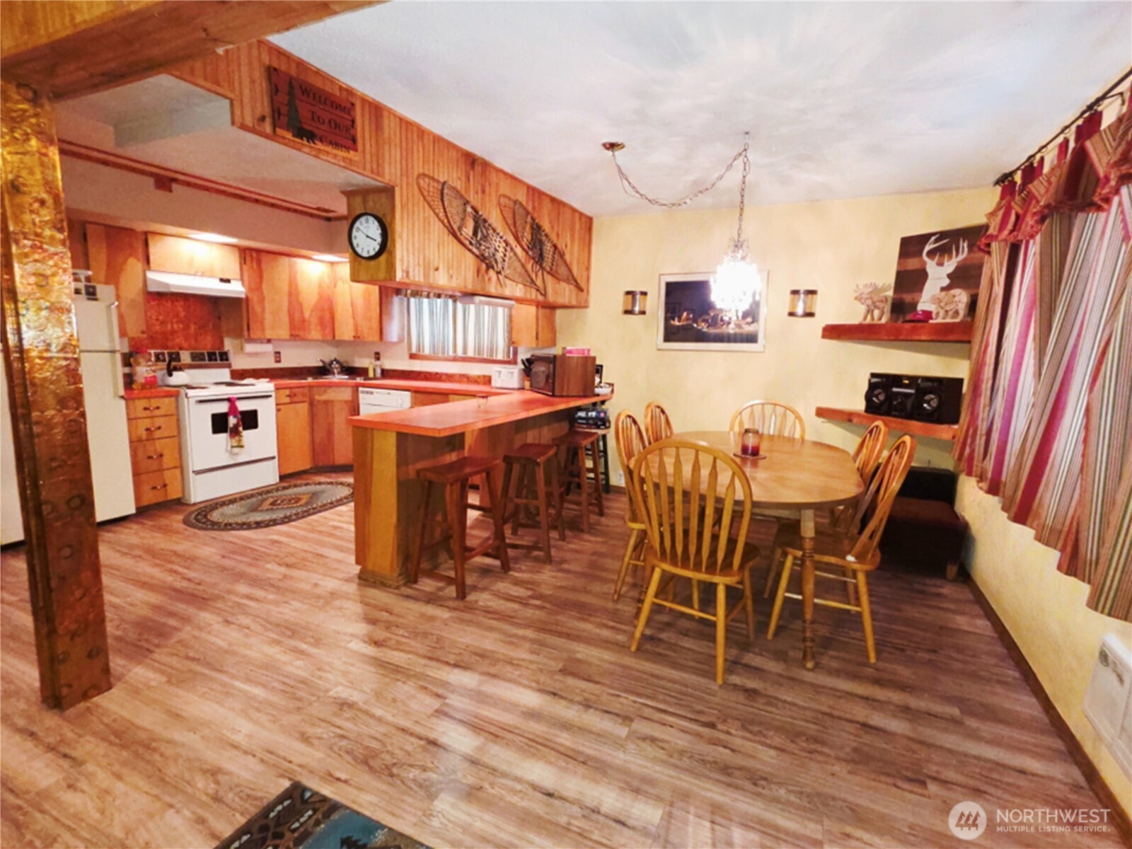 61515 Highway 204 Property Photo 3