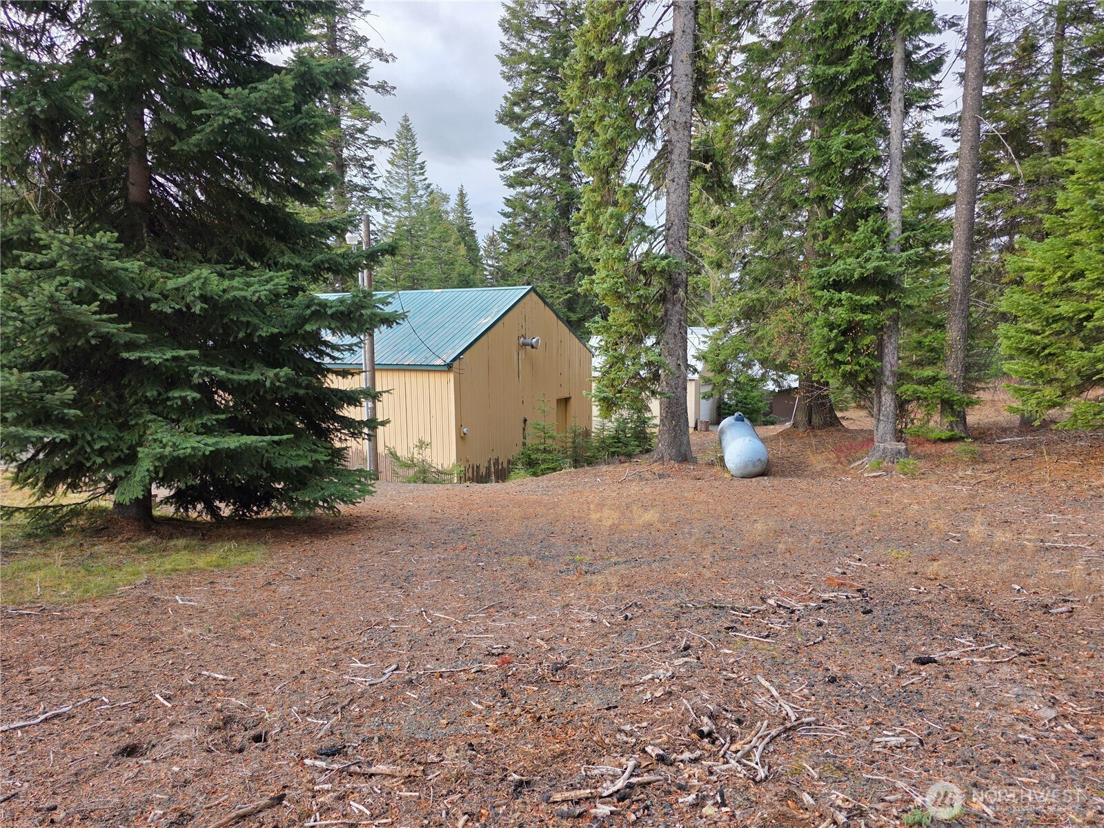 61515 Highway 204 Property Photo 13