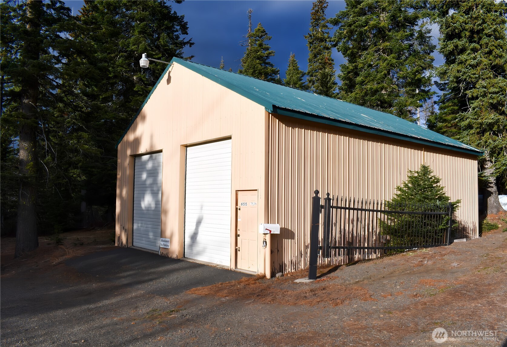61515 Highway 204 Property Photo 14