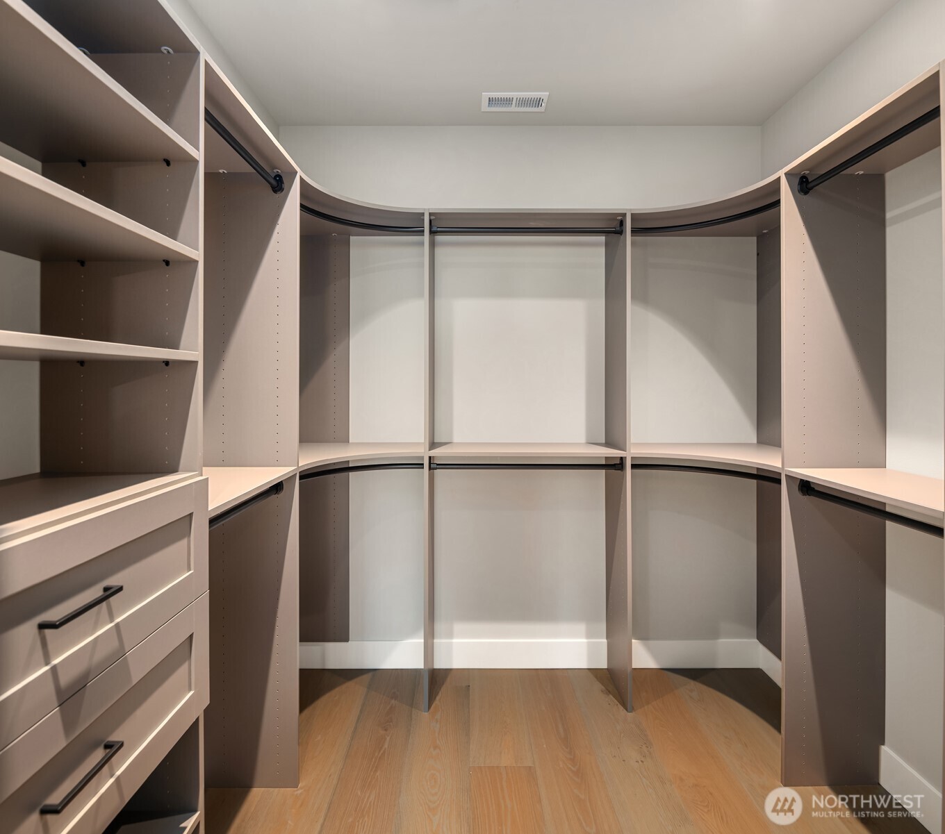 831 Gold Leaf Lane Property Photo 27