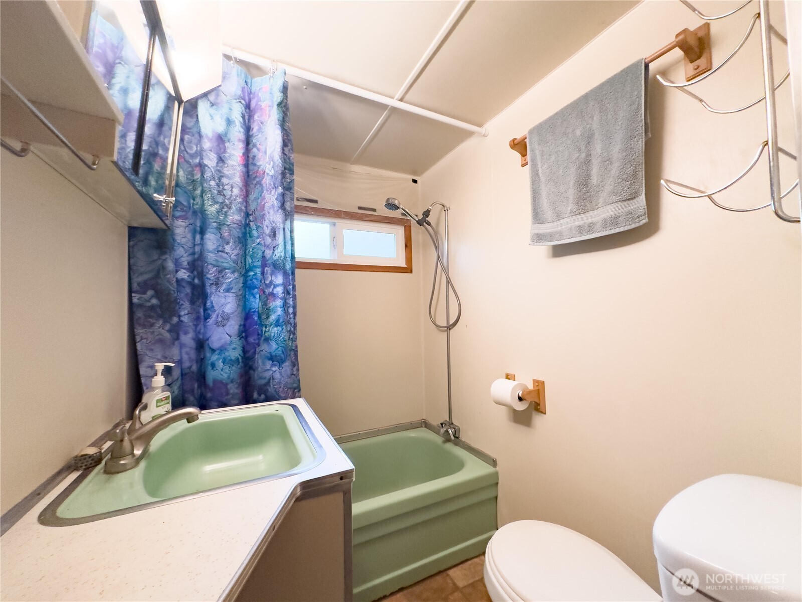 120 King Drive Property Photo 8