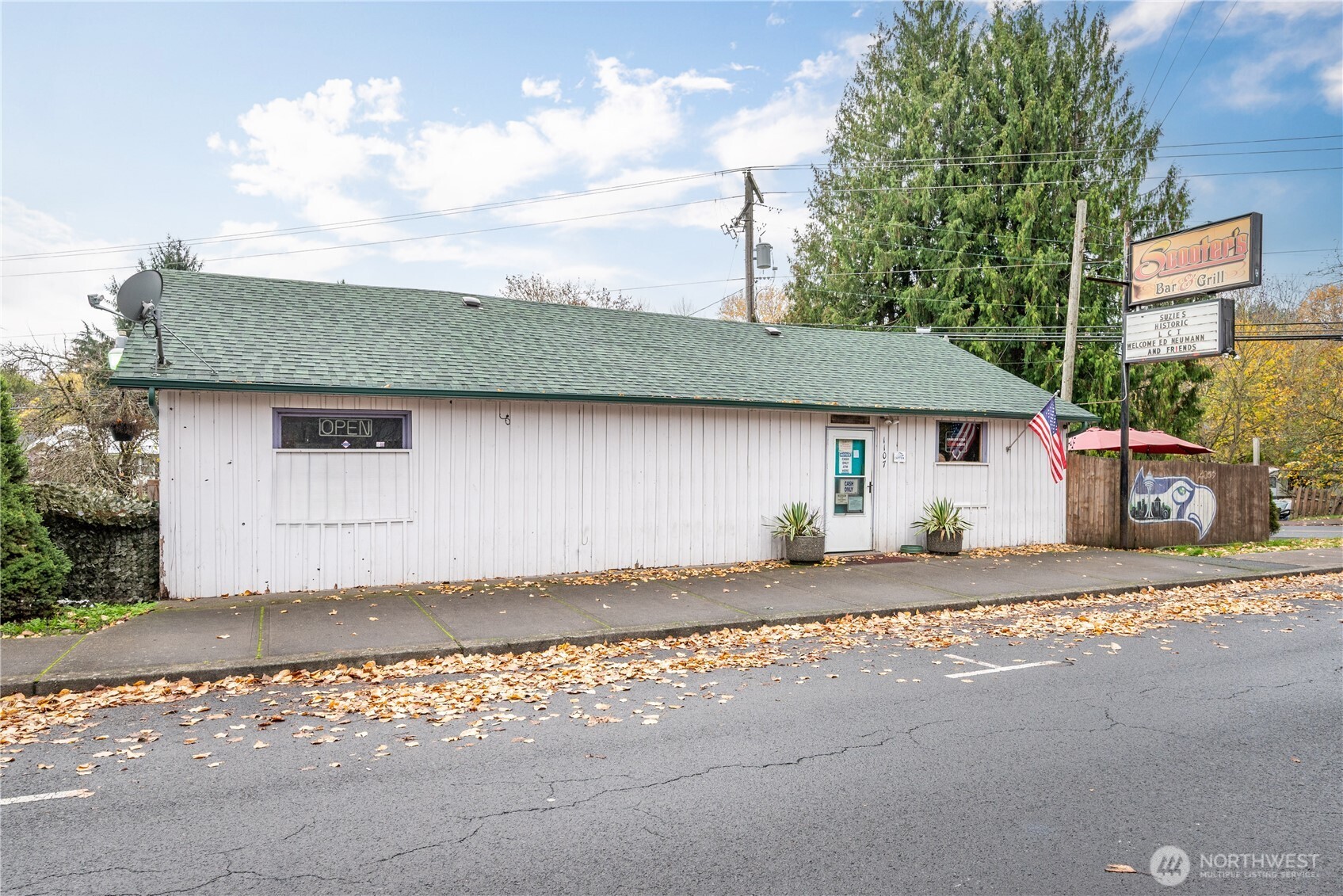 1107 N Pacific Avenue Property Photo 4