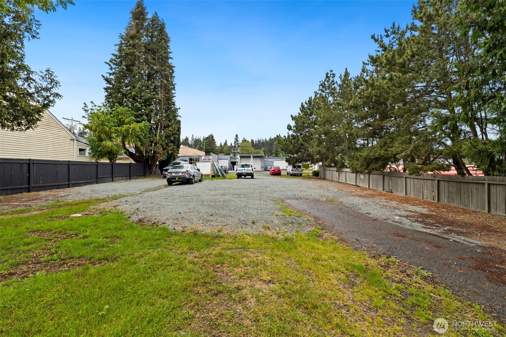 4318 Hoyt Avenue Property Photo 4