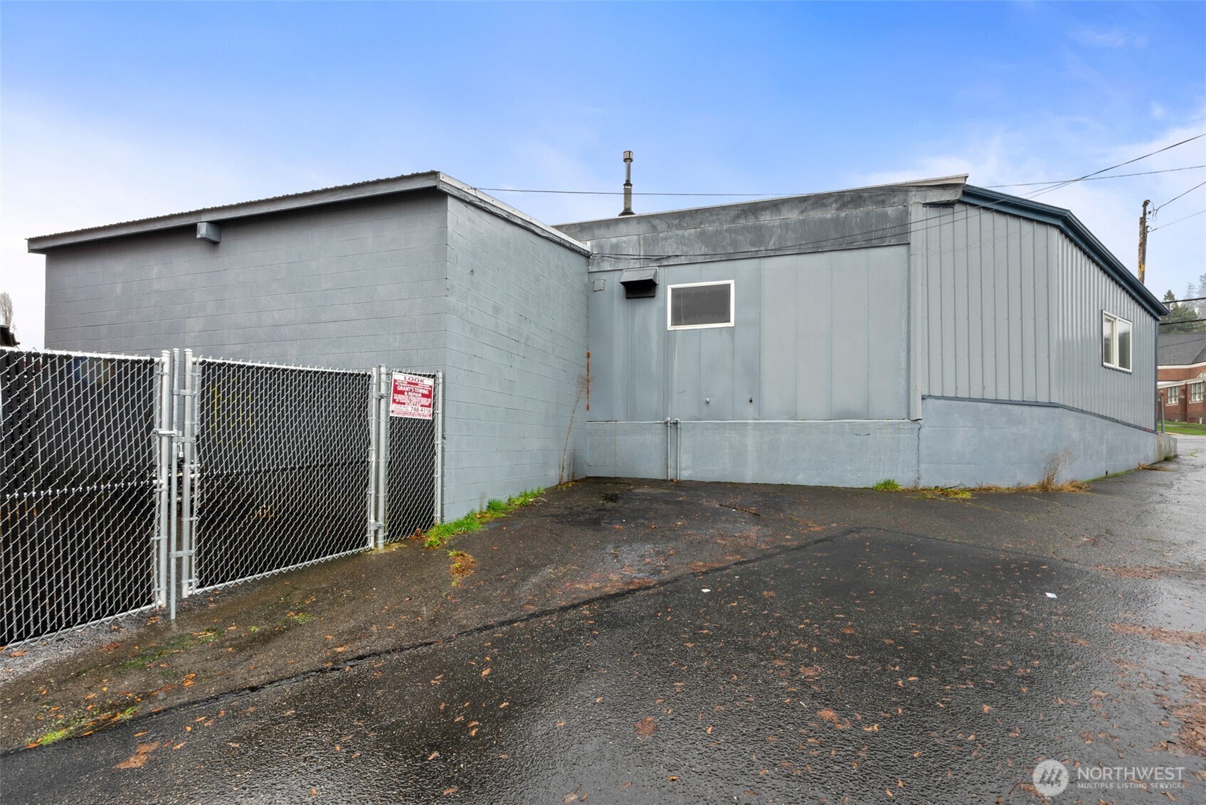 13 S Market Boulevard Property Photo 7