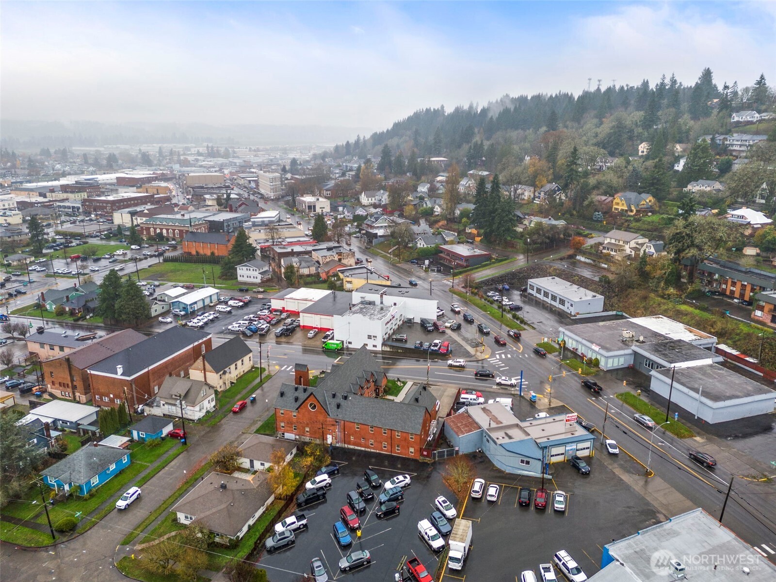 13 S Market Boulevard Property Photo 10
