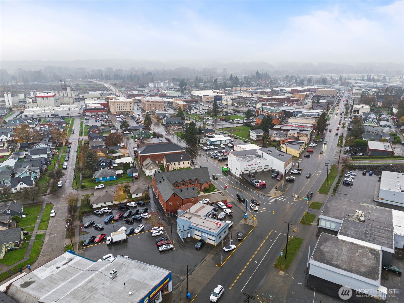 13 S Market Boulevard Property Photo 12