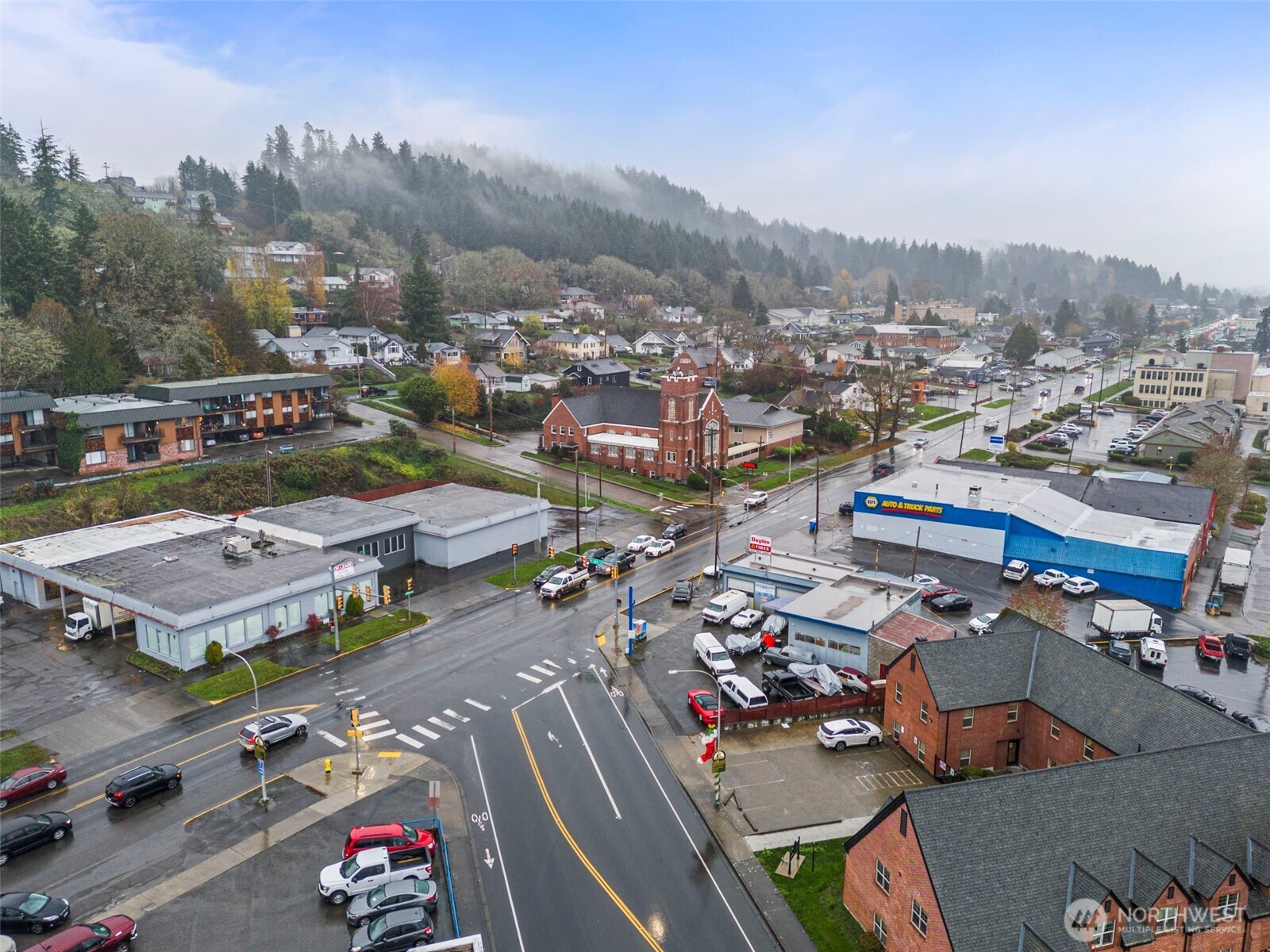 13 S Market Boulevard Property Photo 15