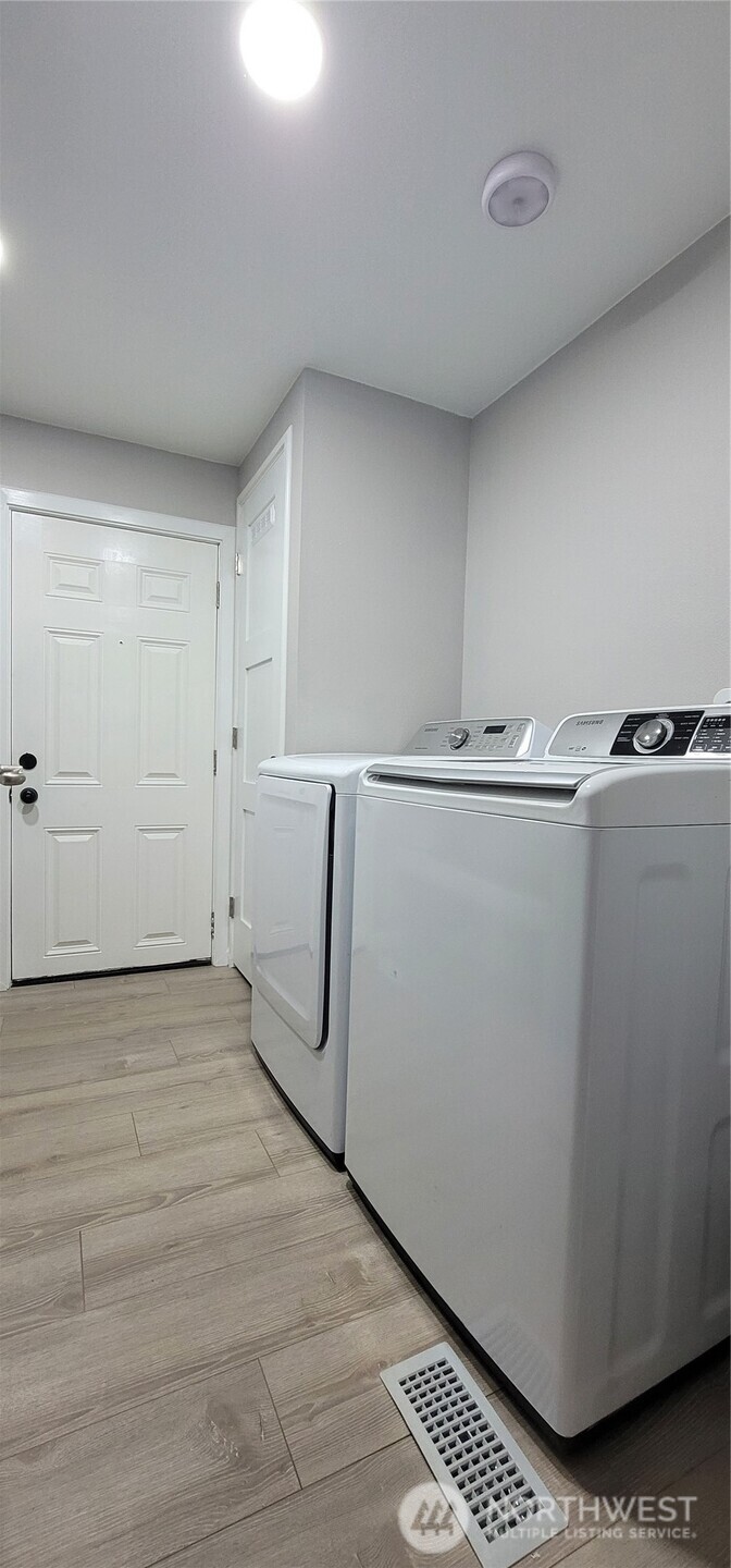 24533 Y Lane Property Photo 22
