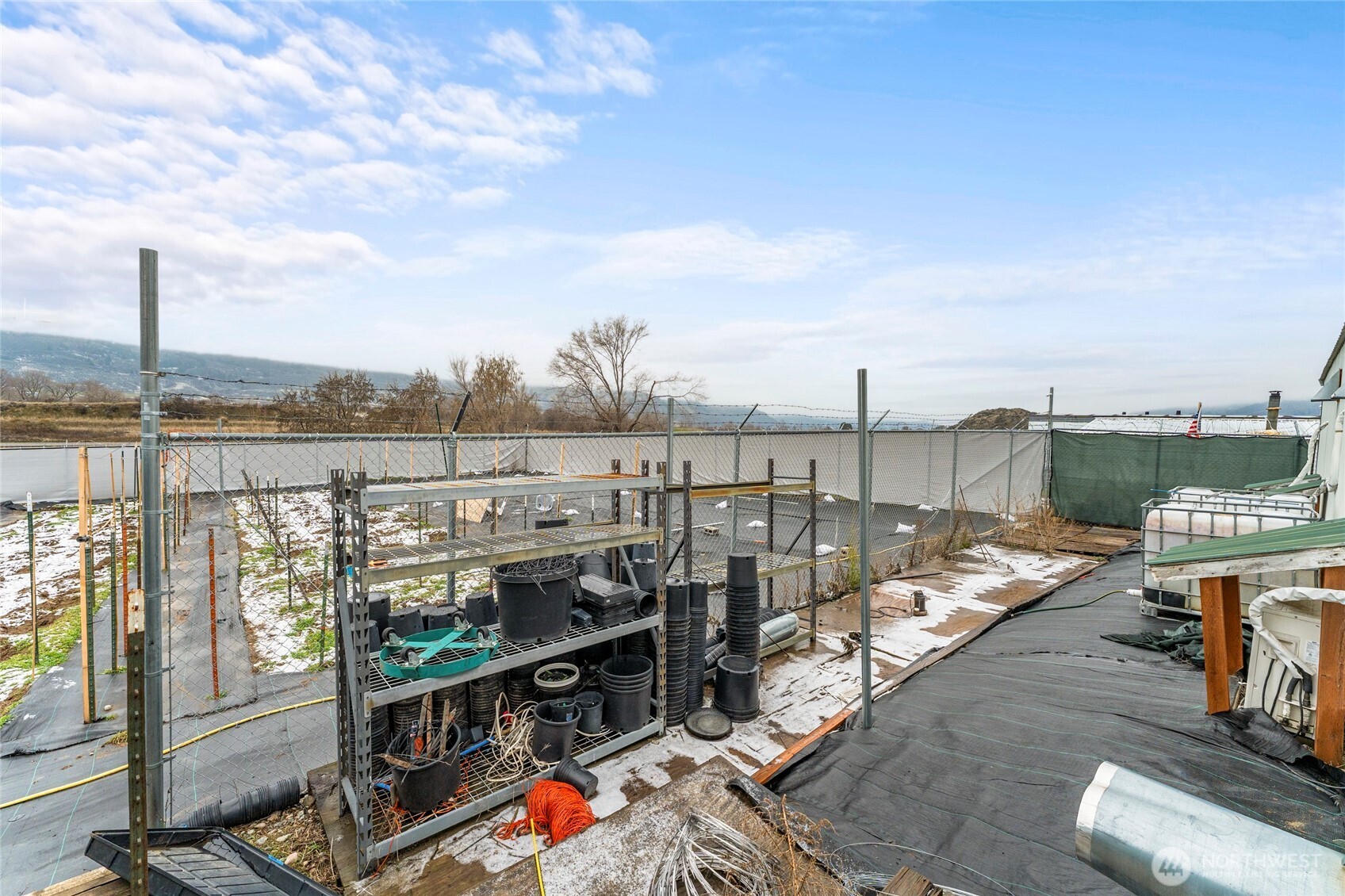 2460726 Property Photo 3