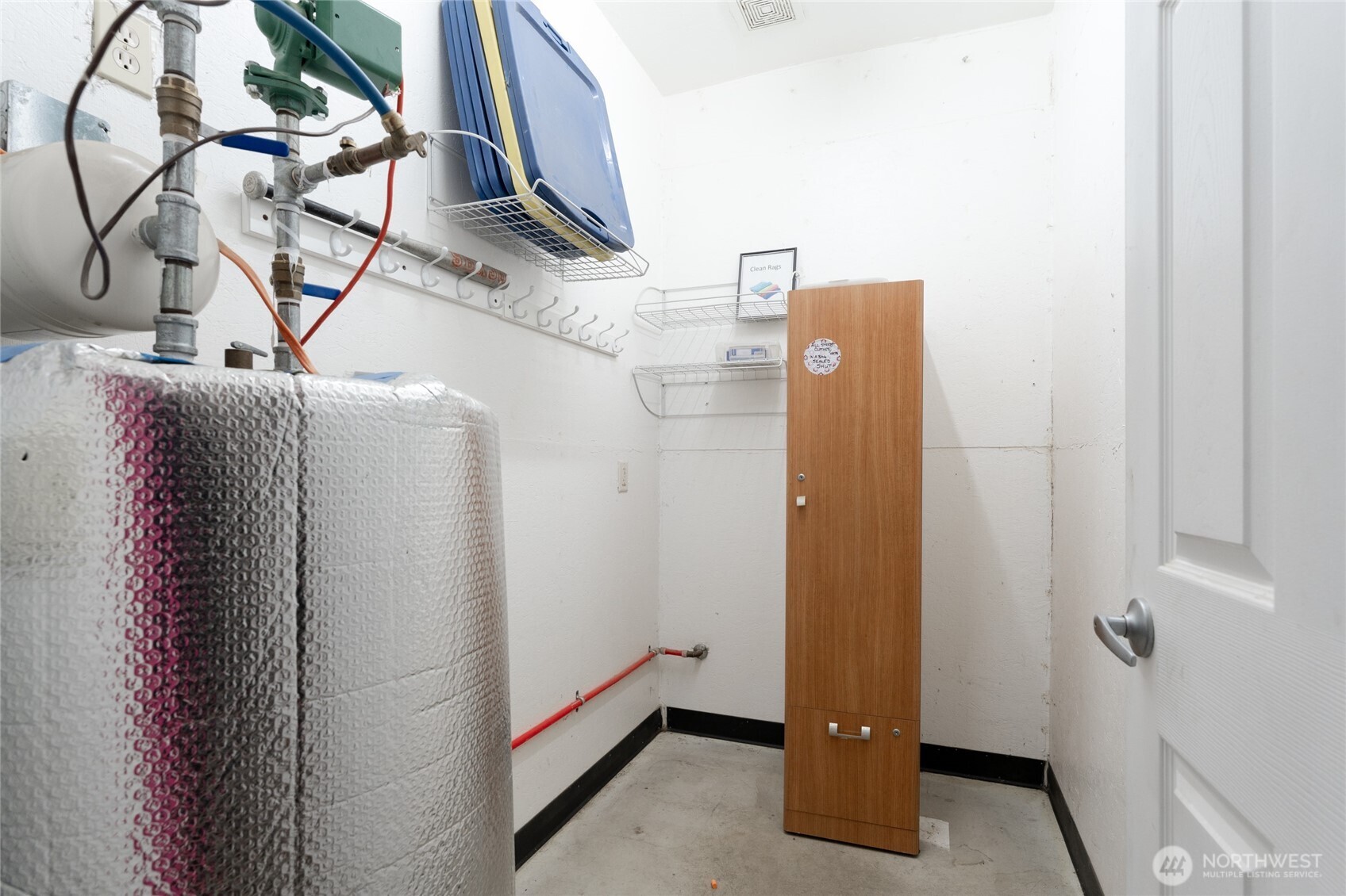 2460726 Property Photo 16