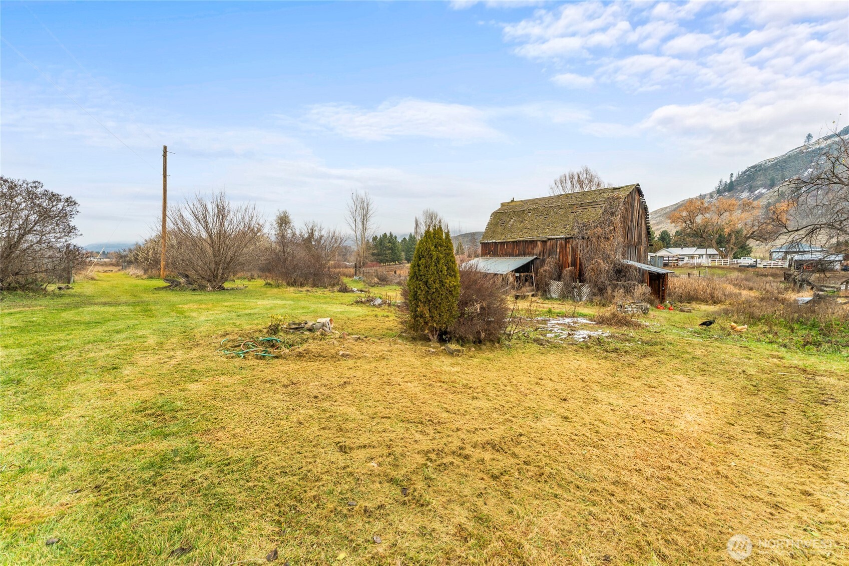 2460726 Property Photo 19