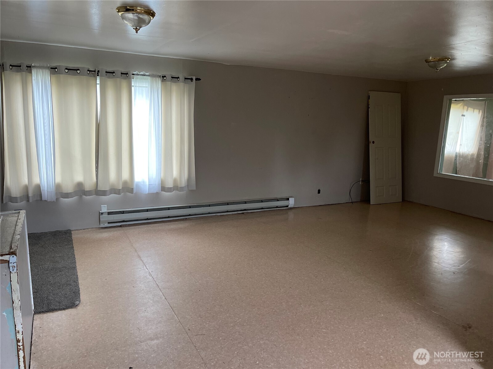 606 Schley Property Photo 8
