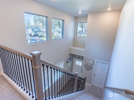 17622 Crossing Drive Property Photo 3