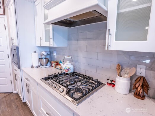17622 Crossing Drive Property Photo 8