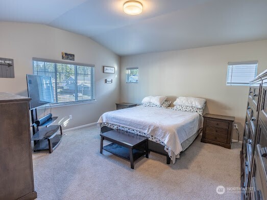 17622 Crossing Drive Property Photo 14