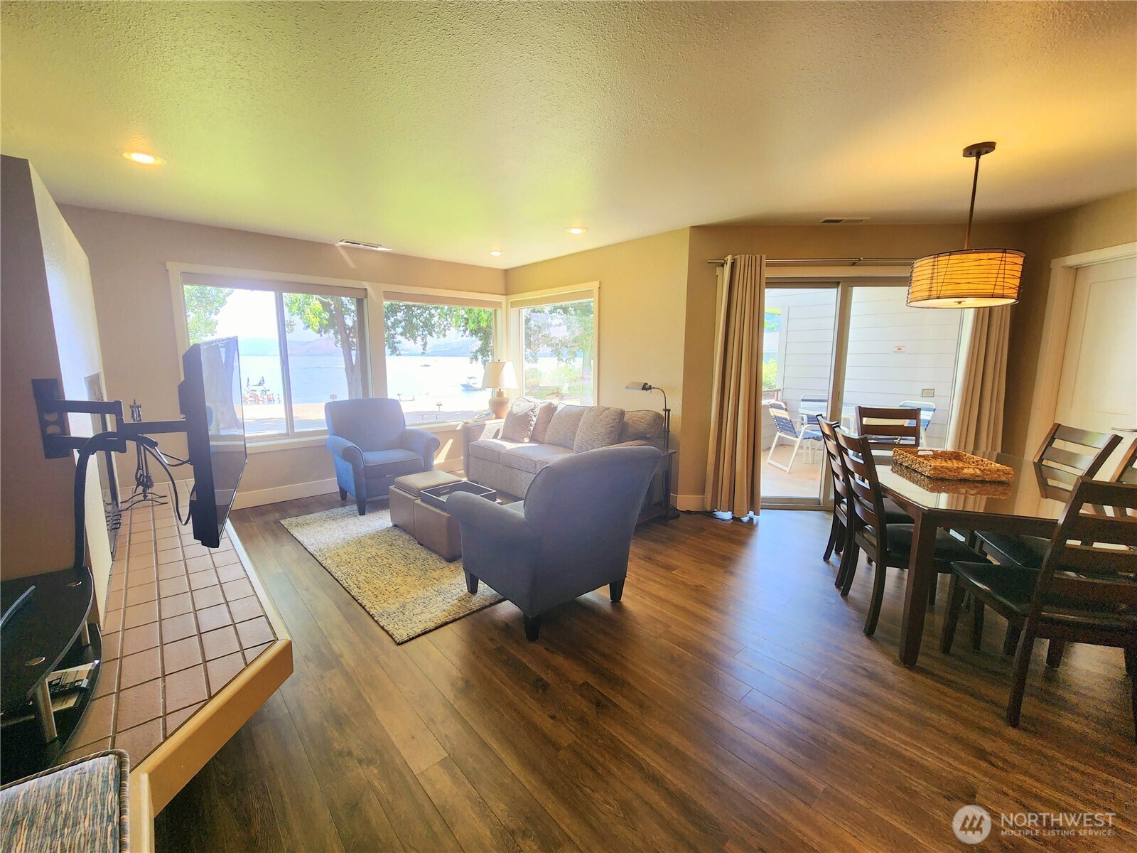 1 Beach 547-c Property Photo 5