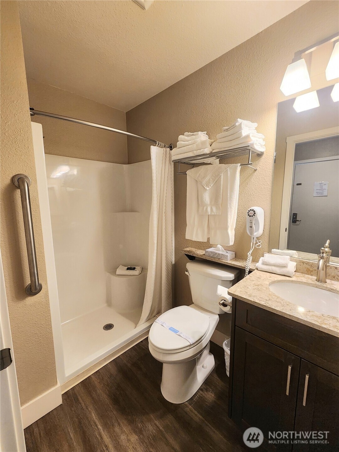 1 Beach 547-c Property Photo 16