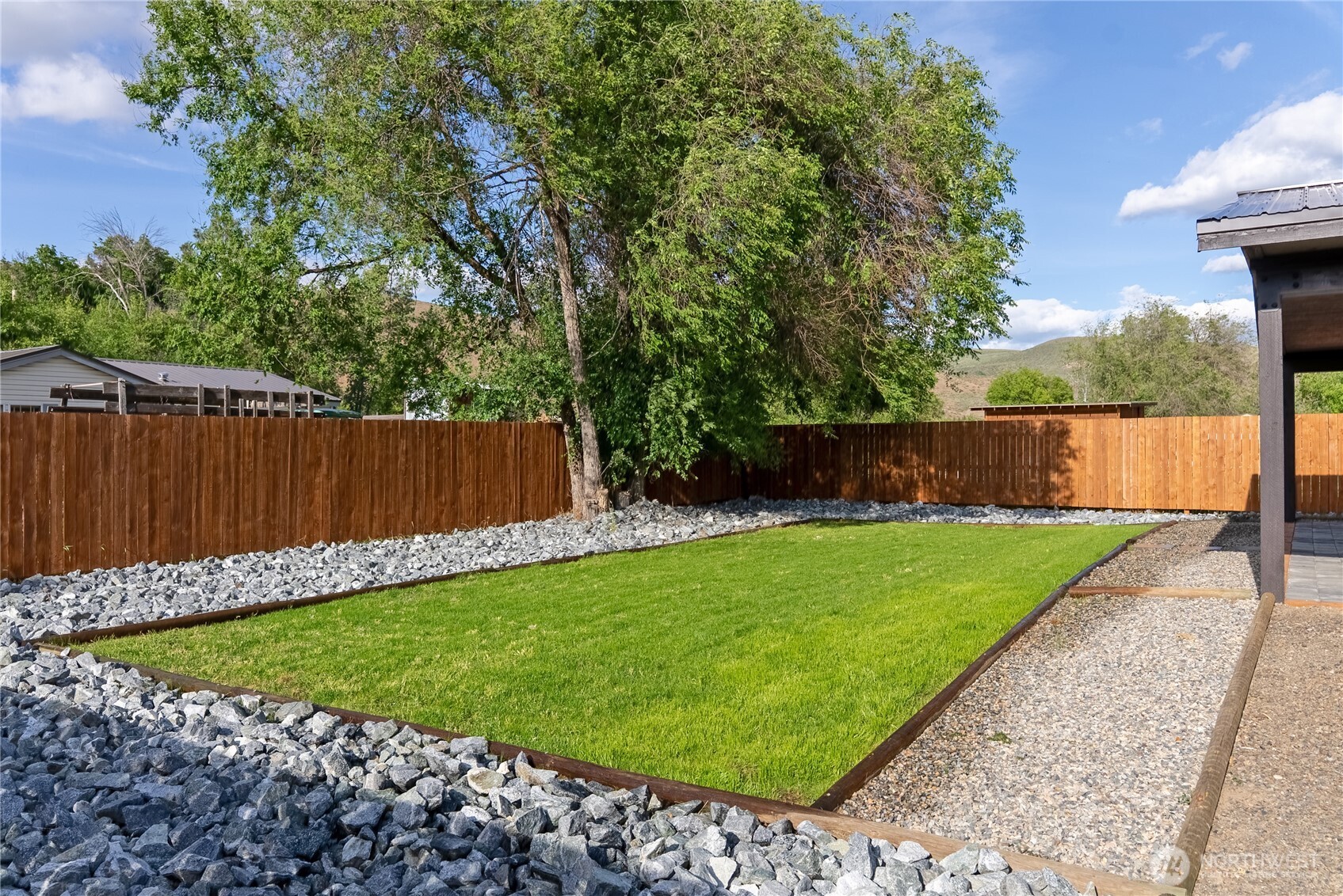 1110 Riverside Avenue Property Photo 6